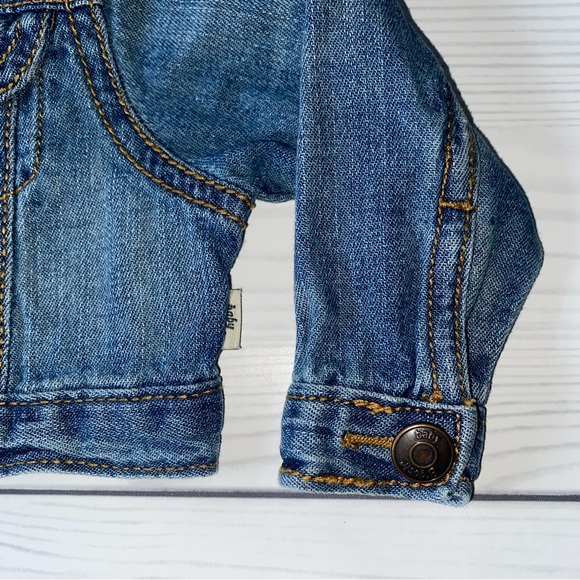 OshKosh Bgosh Baby Girl Denim Blue
Jean Jacket Infant Size 6 Months Button up - Picture 4 of 12